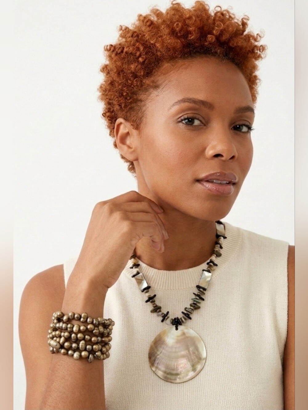 Chico’s Statement Mother of Pearl Pendant Necklace & Memory Wrap Bracelet